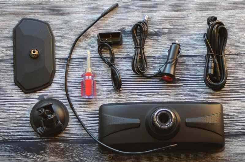 Lanmodo 1080p Night Vision Dash Camera for 2020 (Reviewed)